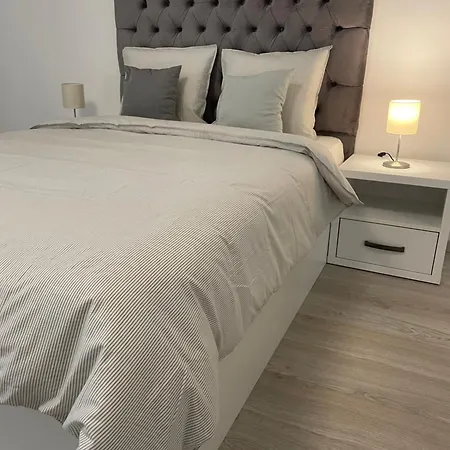 Confort 5 Apartment Bucharest